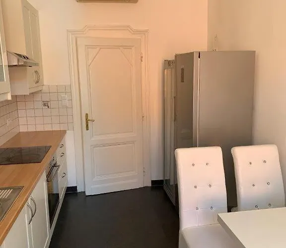 Air-conditioned Large Appartamento *